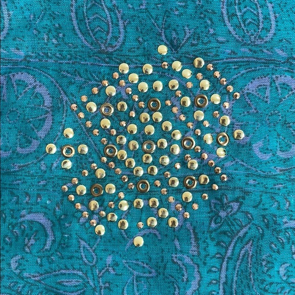 Scraf - Picture 2 of 3